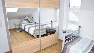 Tabla de planchar con plancha y camas plegables/adicionales