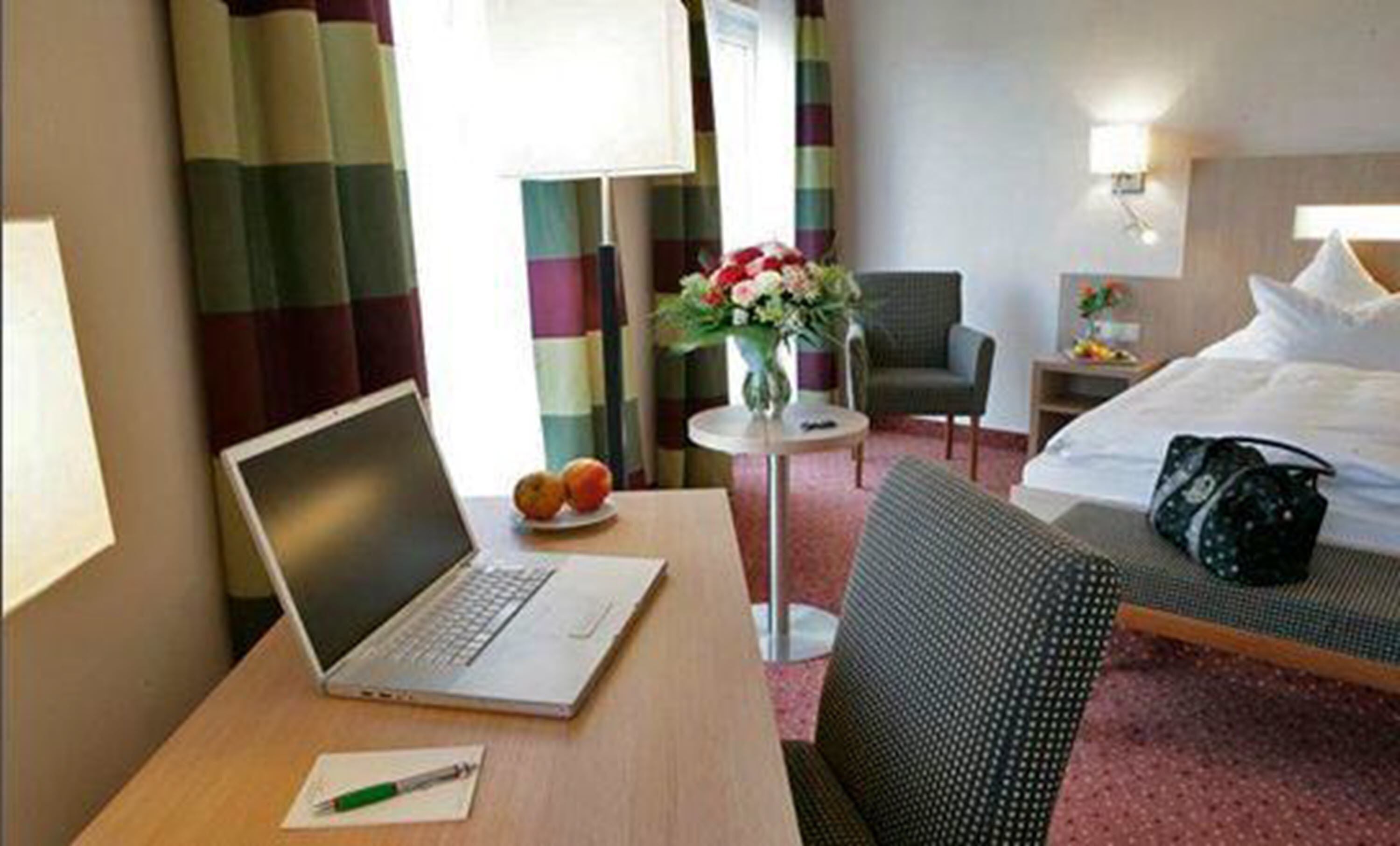 Minibar, in-room safe, desk, free WiFi