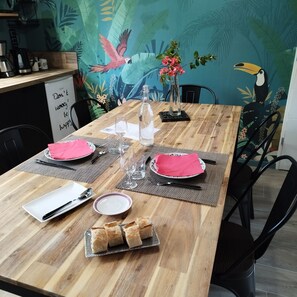 Chalet, Multiple Beds, Non Smoking | Private kitchen