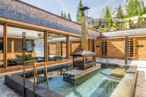 Sauna, hot tub, steam room, deep-tissue massages, body scrubs, facials