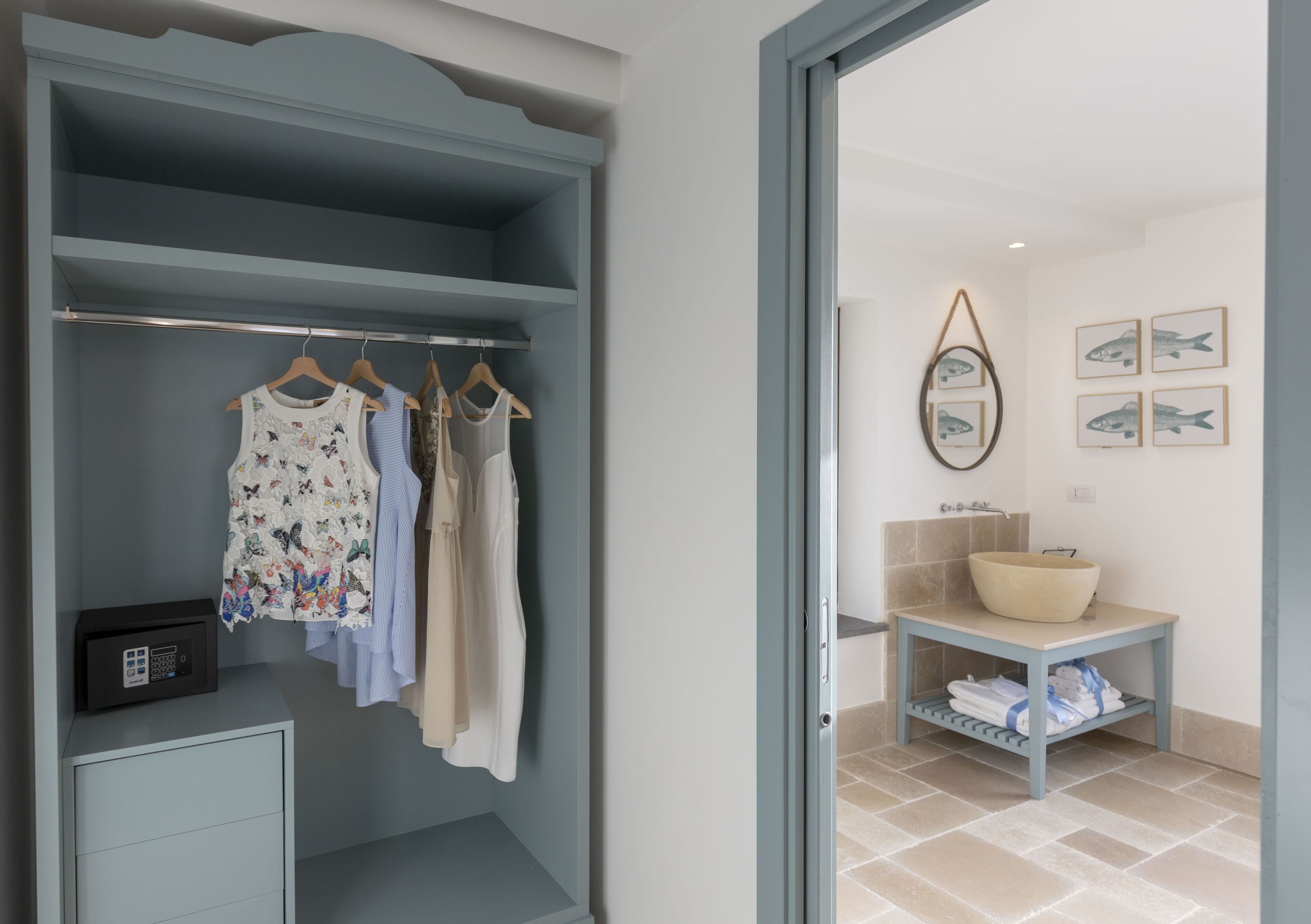 Down duvets, in-room safe, desk, blackout curtains