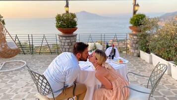 Phòng Suite Junior, 1 phòng ngủ, không hút thuốc, quang cảnh biển | Hiên