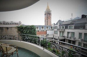 Classic Suite, 1 Queen Bed | Balcony - Hotel O. Galogre (Batumi)