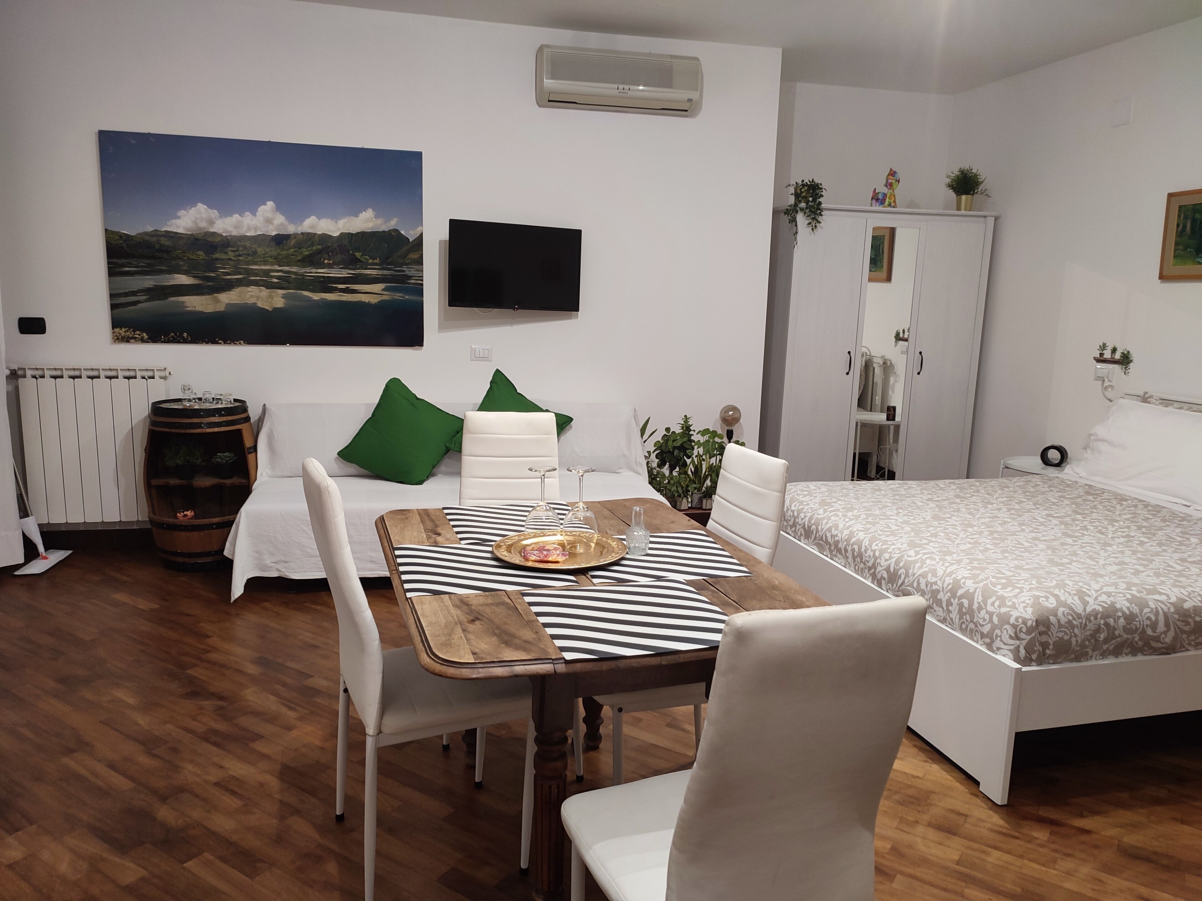 Suíte estúdio superluxo, 1 quarto | Roupas de cama premium, edredons de pluma, frigobar, escrivaninha