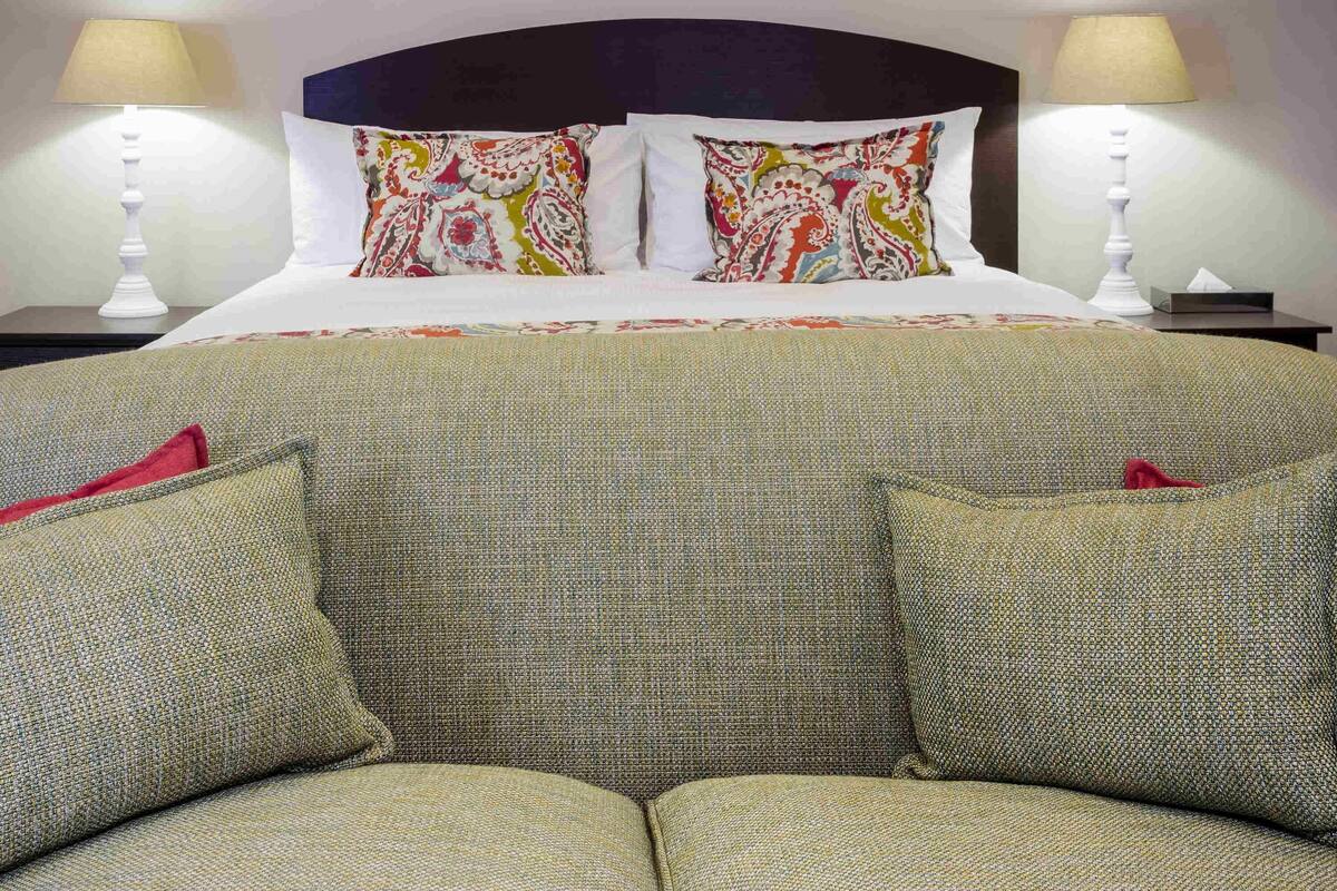 Room, 1 Double Bed (Heritage) | Premium bedding, in-room safe, desk, laptop workspace