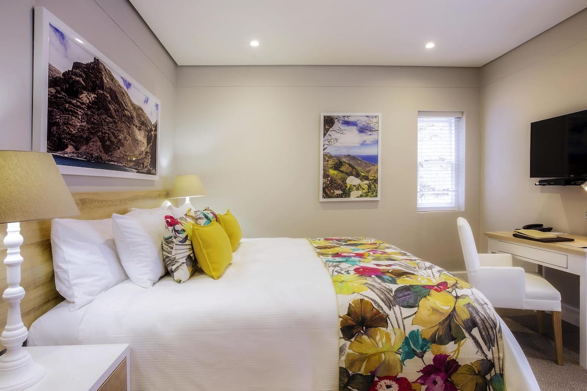 Double Room, 1 Double Bed | Premium bedding, in-room safe, desk, laptop workspace