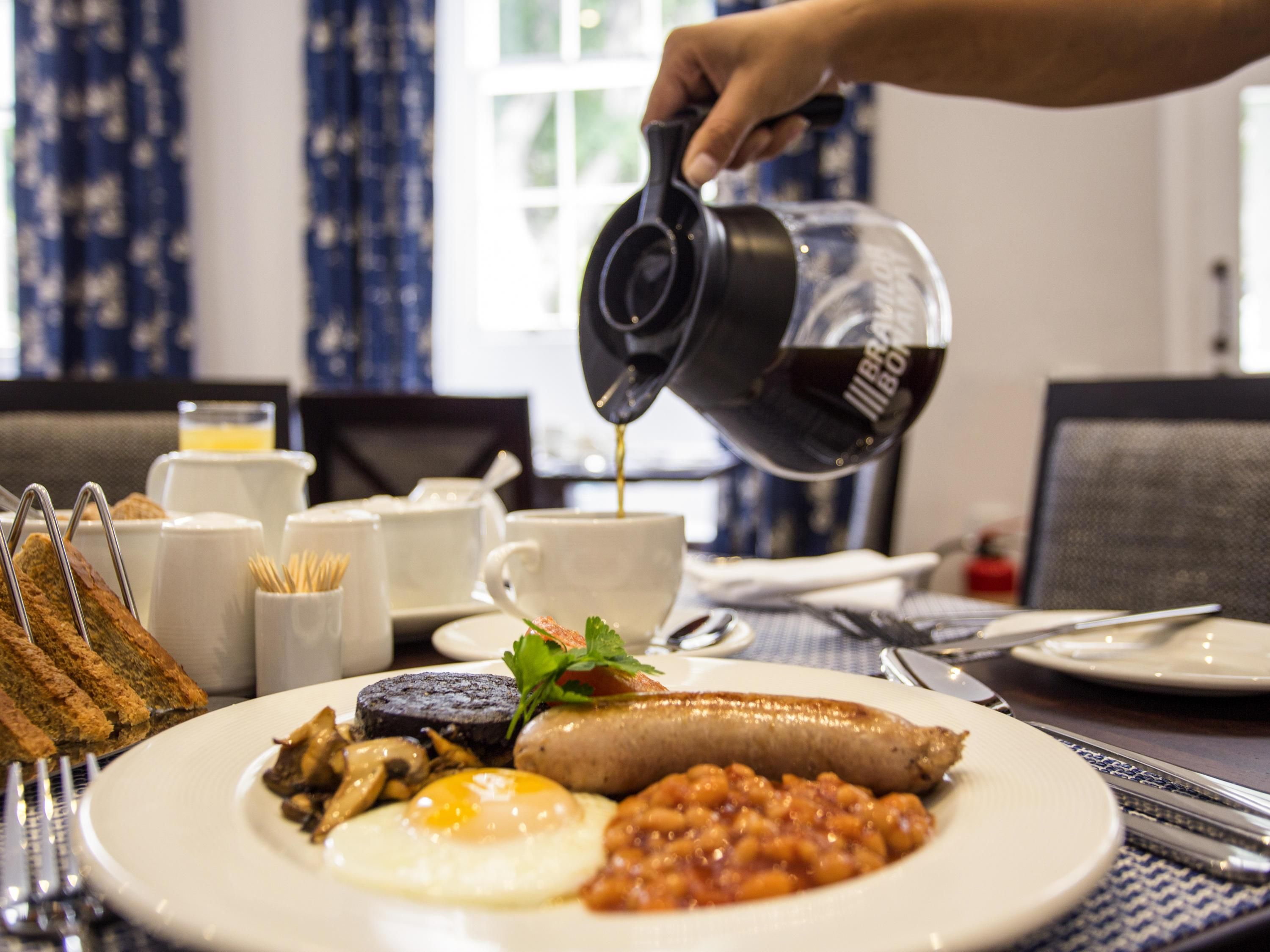 Daily buffet breakfast for a fee