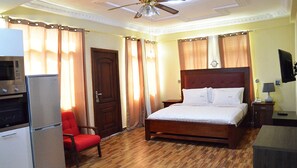 Studio, không hút thuốc | Màn/rèm cản sáng, bàn ủi/dụng cụ ủi quần áo