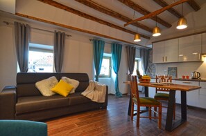 Apartment | Ruang tamu | TV skrin rata 