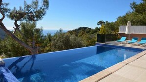Unclassified image, 4 of 15, button - Villa Tugra (Kas)