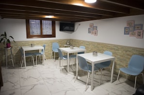 Breakfast (EUR 5 per person) - Pension Los Geranios (Puerto de la Cruz)