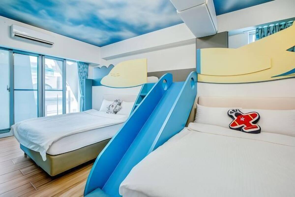 1 dormitorio, escritorio, espacio para trabajar con un portátil