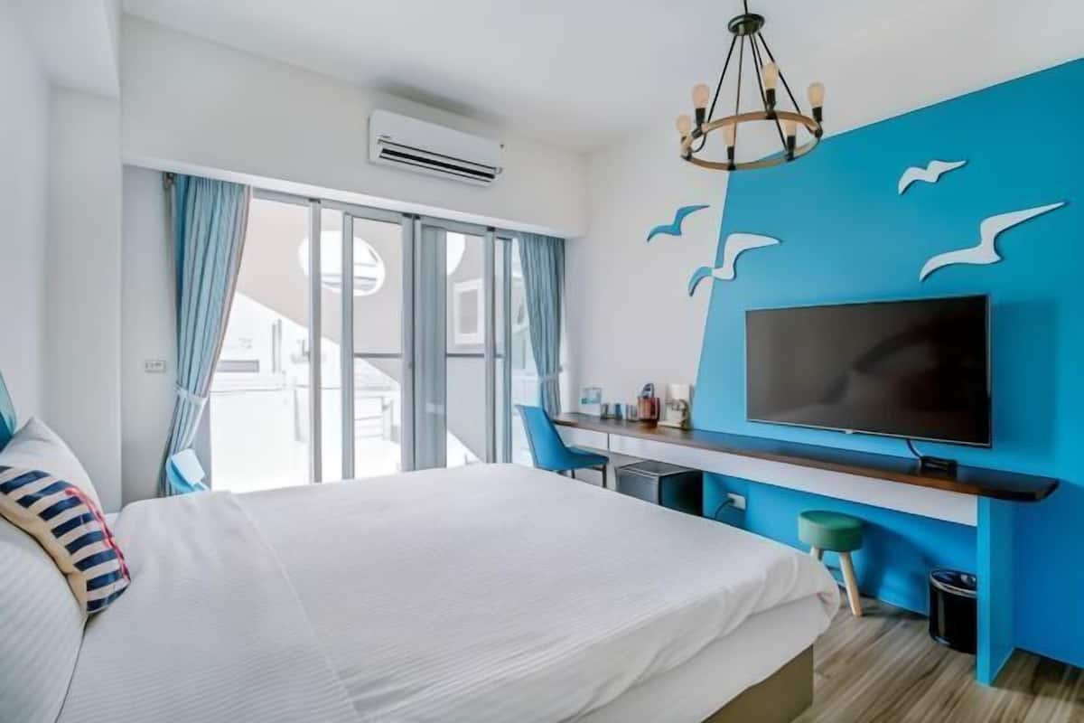 Desk, laptop workspace, rollaway beds (surcharge), WiFi (free)