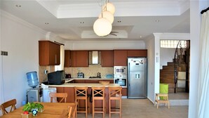 Villa, Sea View | Private kitchenette - Villa Yellow (Kas)