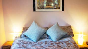 Double Room, Ensuite (Room 2) | Desk, iron/ironing board, free WiFi, bed sheets