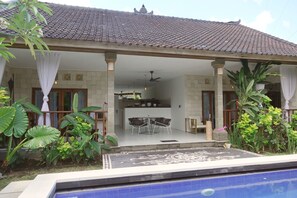 Living area - QI Villa in Seminyak (Seminyak)