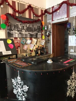 Bar (on property) - Montgomery Hotel (Blackpool)