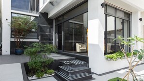 Exterior - Bookline B&B (Hualien City)