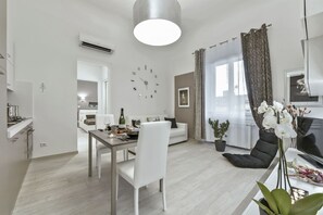 Living area - Modern Cozy and Spacious 2 BR 2 BTH Apt (Firenze)