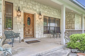 Terrace/patio - Calcamco-rio Rr9030 4 Bedroom Home by RedAwning (New Braunfels)