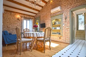 Studio | In-room dining - Arnolongo Apartments (Rovinj)