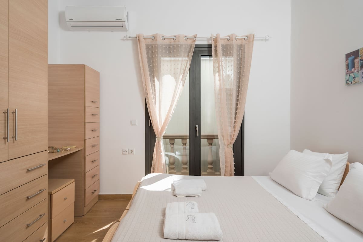 1 bedroom, premium bedding, in-room safe, individually decorated