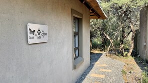 ห้องทรีทเมนท์สำหรับคู่รัก, ทรีทเมนท์ดูแลผิว, การนวดด้วยหินร้อน