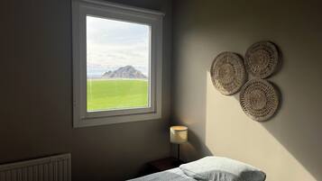 Apartment, Balcony | Blackout curtains, free WiFi, bed sheets