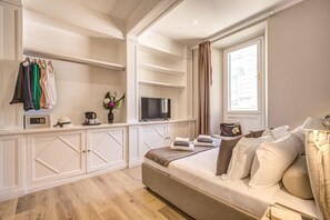 Standard szoba kétszemélyes ággyal | Széf a szobában, íróasztal, sötétítőfüggöny és hangszigetelés