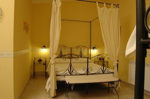 Rollaway beds, bed sheets