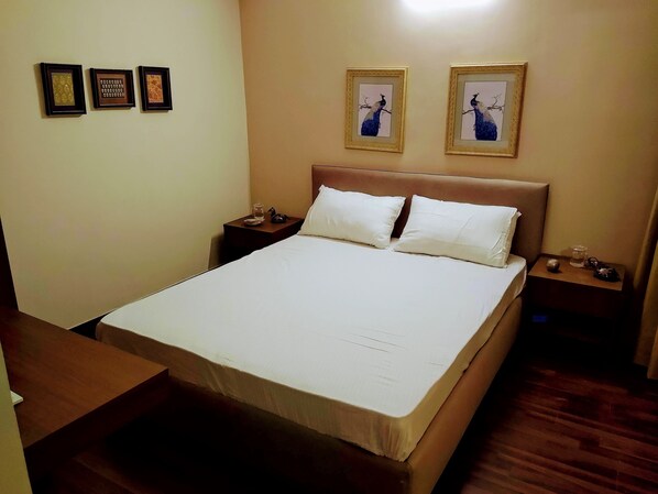 1 makuuhuone, työpöytä, silitysrauta/-lauta, ilmainen Wi-Fi