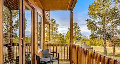 Convenient dog-friendly, course-front condo with washer/dryer - near hot springs