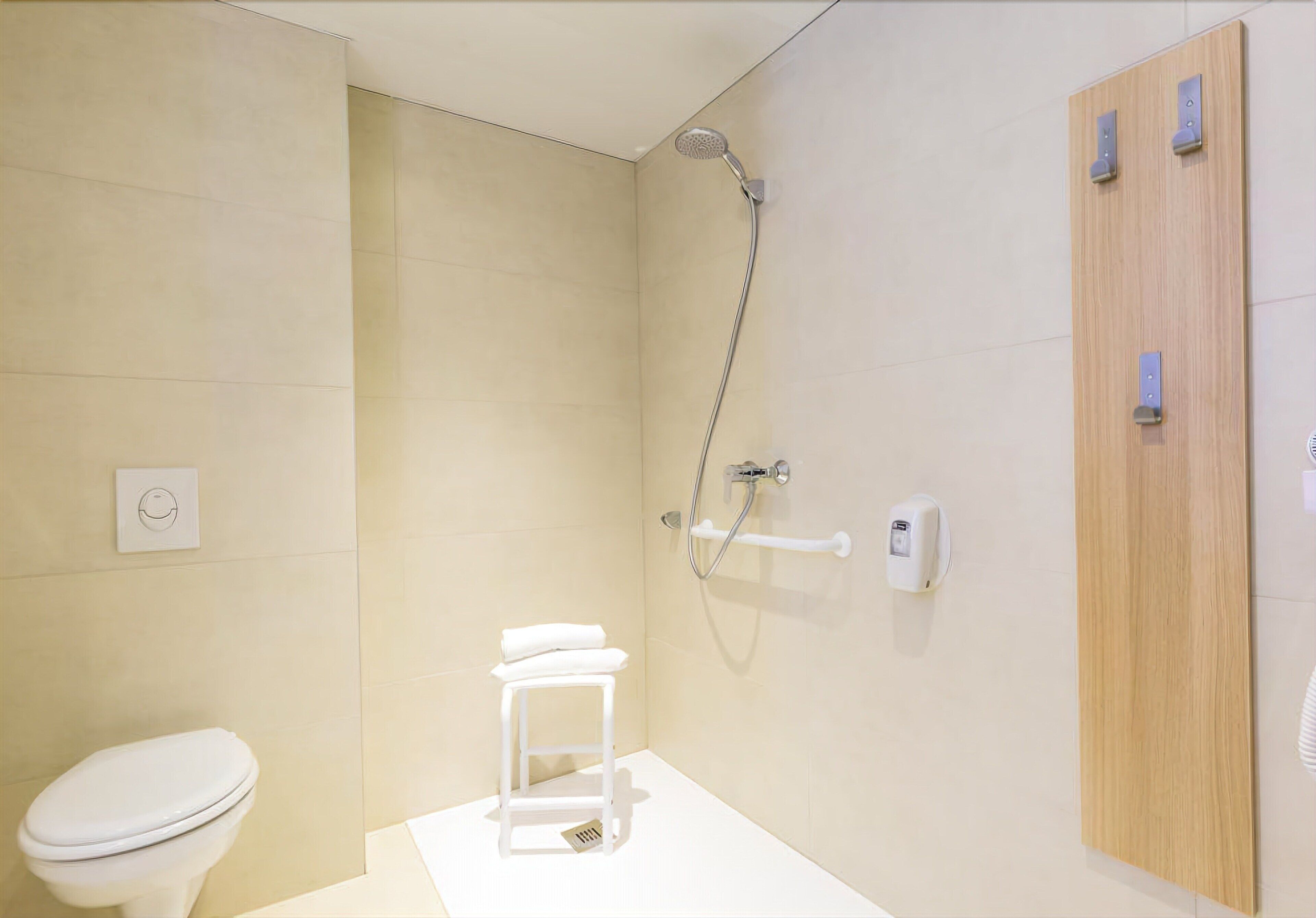 double room, non smoking | desk, blackout curtains, soundproofing, free wifi