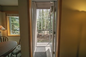 Estudio de diseñador, 1 cama Queen size y sofá cama, vista al resort (Slopeside 2733) | Exterior