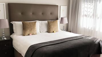 Premium bedding, in-room safe, blackout drapes, free WiFi