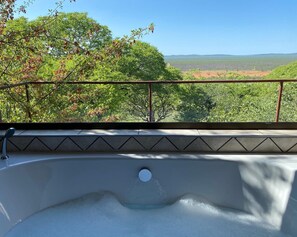 Balcony - Onduri Lodge - In Okaukuejo (Okaukuejo)