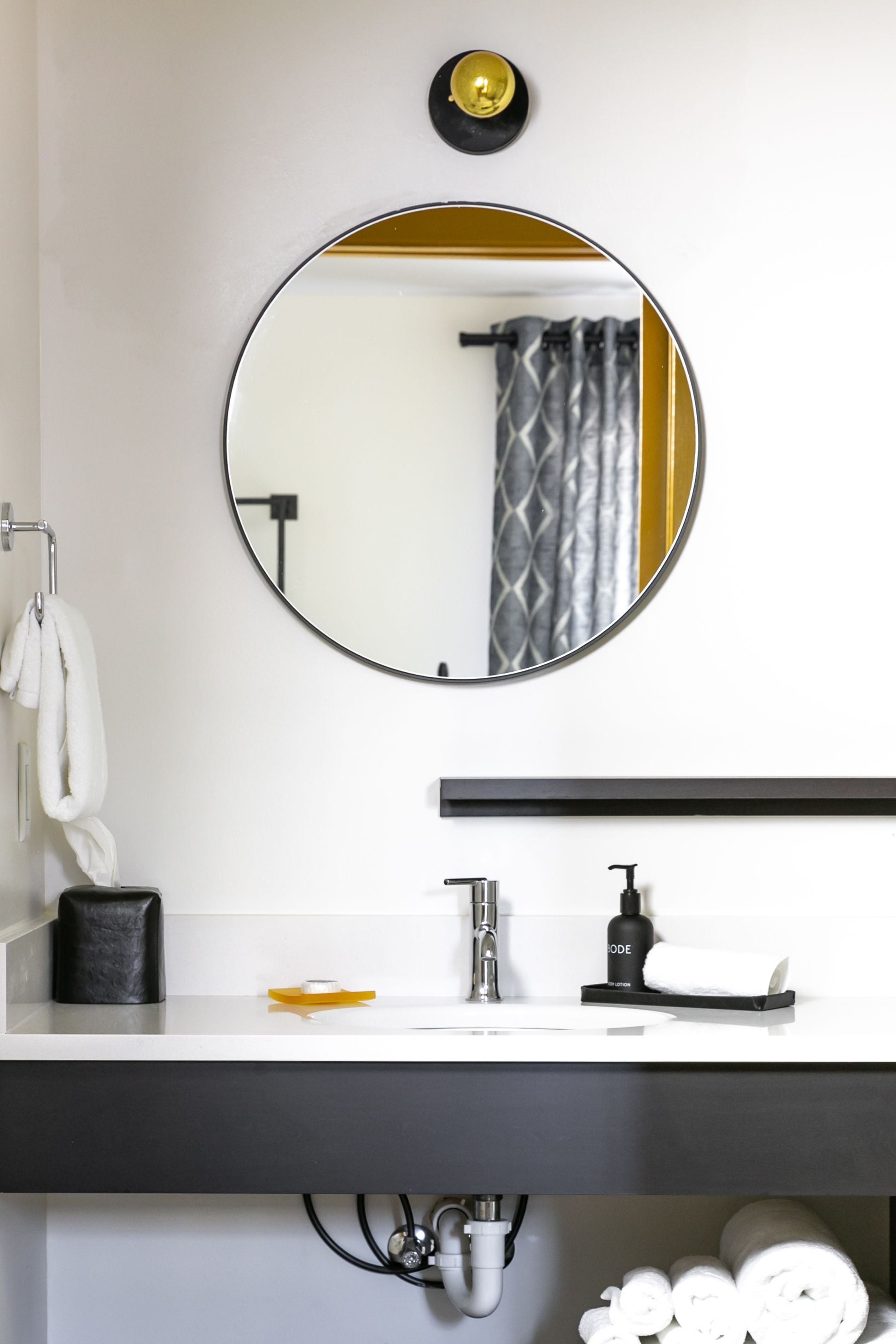 combined shower/bathtub, hair dryer, towels, soap