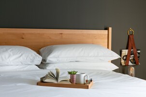 Individually furnished, desk, laptop workspace, free WiFi