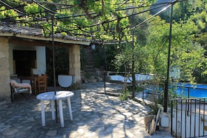 Maison, plusieurs chambres, piscine privée, vue fleuve | Extérieur