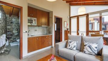 Apartment, 1 Schlafzimmer (Caminho) | Minibar, Zustellbetten, kostenloses WLAN, Bettwäsche