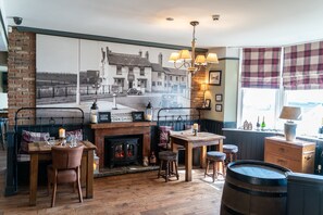 Dining - Grantham Arms (York)