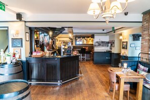 Bar (on property) - Grantham Arms (York)