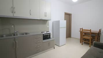 1 bedroom, individually furnished, desk, free WiFi