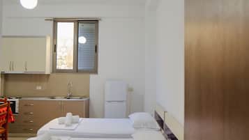 1 dormitorio, mobiliario individual, escritorio y wifi gratis