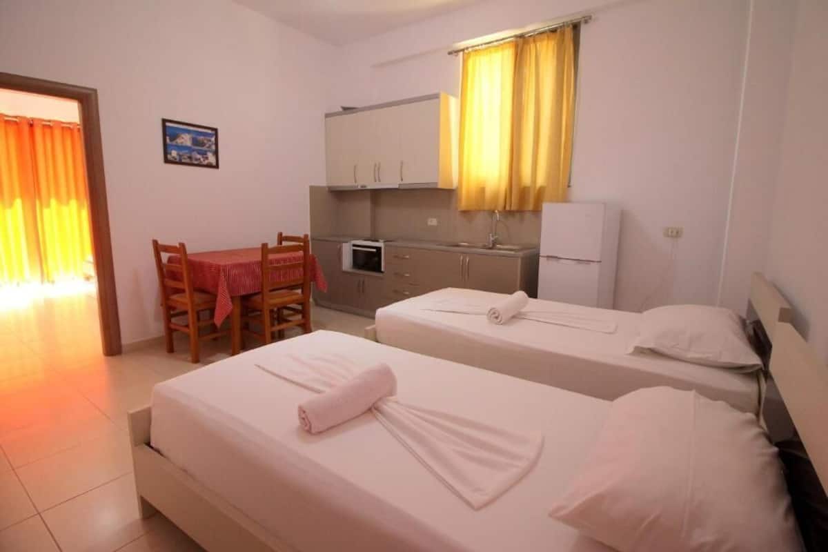 Desk, WiFi (free), individually furnished, bed sheets