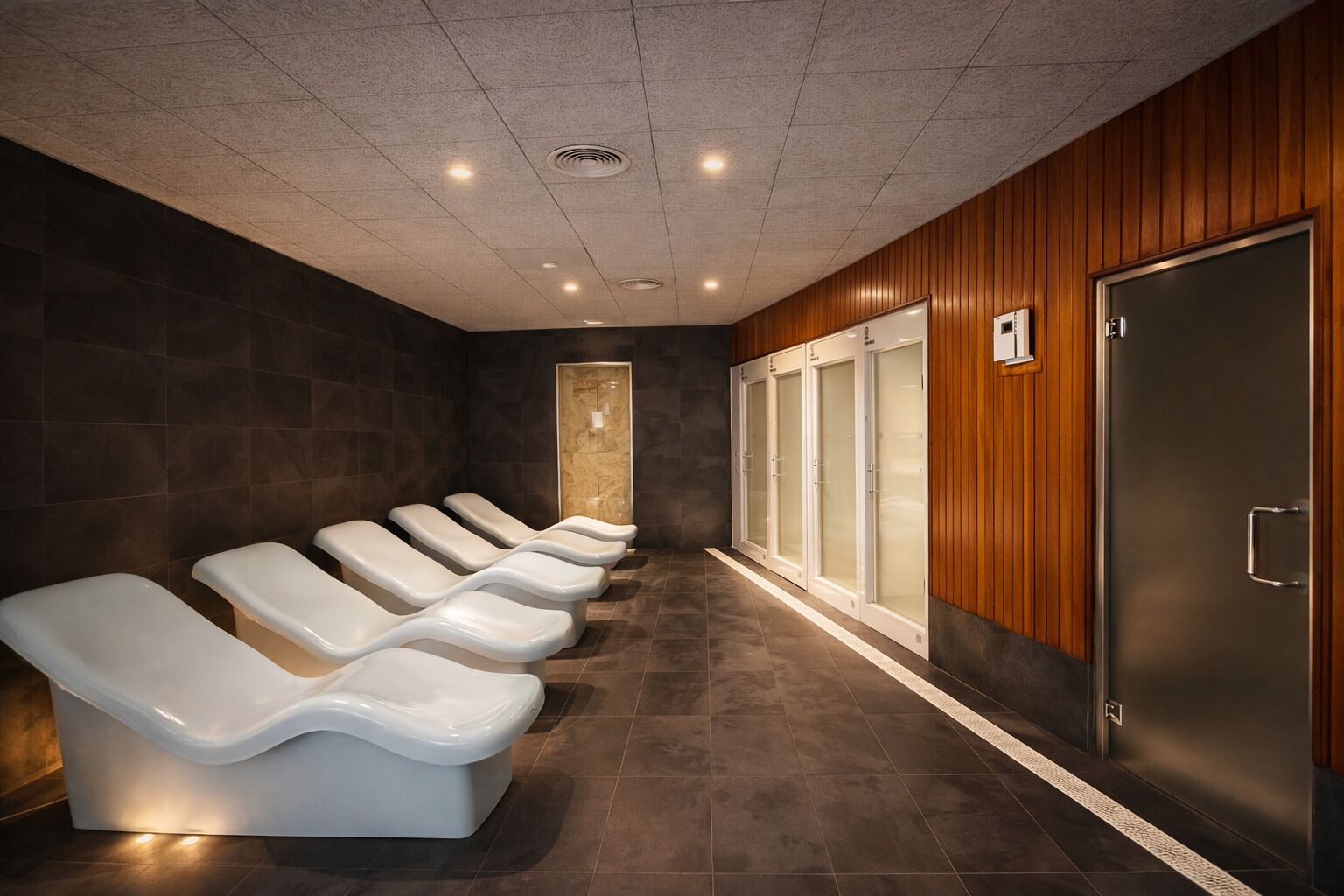 Bain à remous, hammam, soins corporels, soins du visage