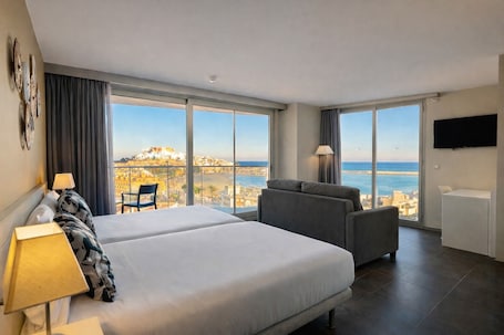 Minibar, Zimmersafe, Schreibtisch, Verdunkelungsvorhänge. Palladium Hotel Peñíscola