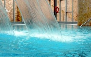 Vartalohoitoja, kasvohoitoja, 4 hoitohuonetta, hierontapalveluita