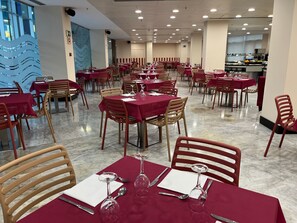 Se sirven desayunos y cenas