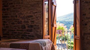 Desk, rollaway beds, free WiFi, bed sheets